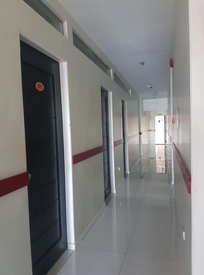 Villa Rosita Hotel Naga City By Reddoorz Zewnętrze zdjęcie