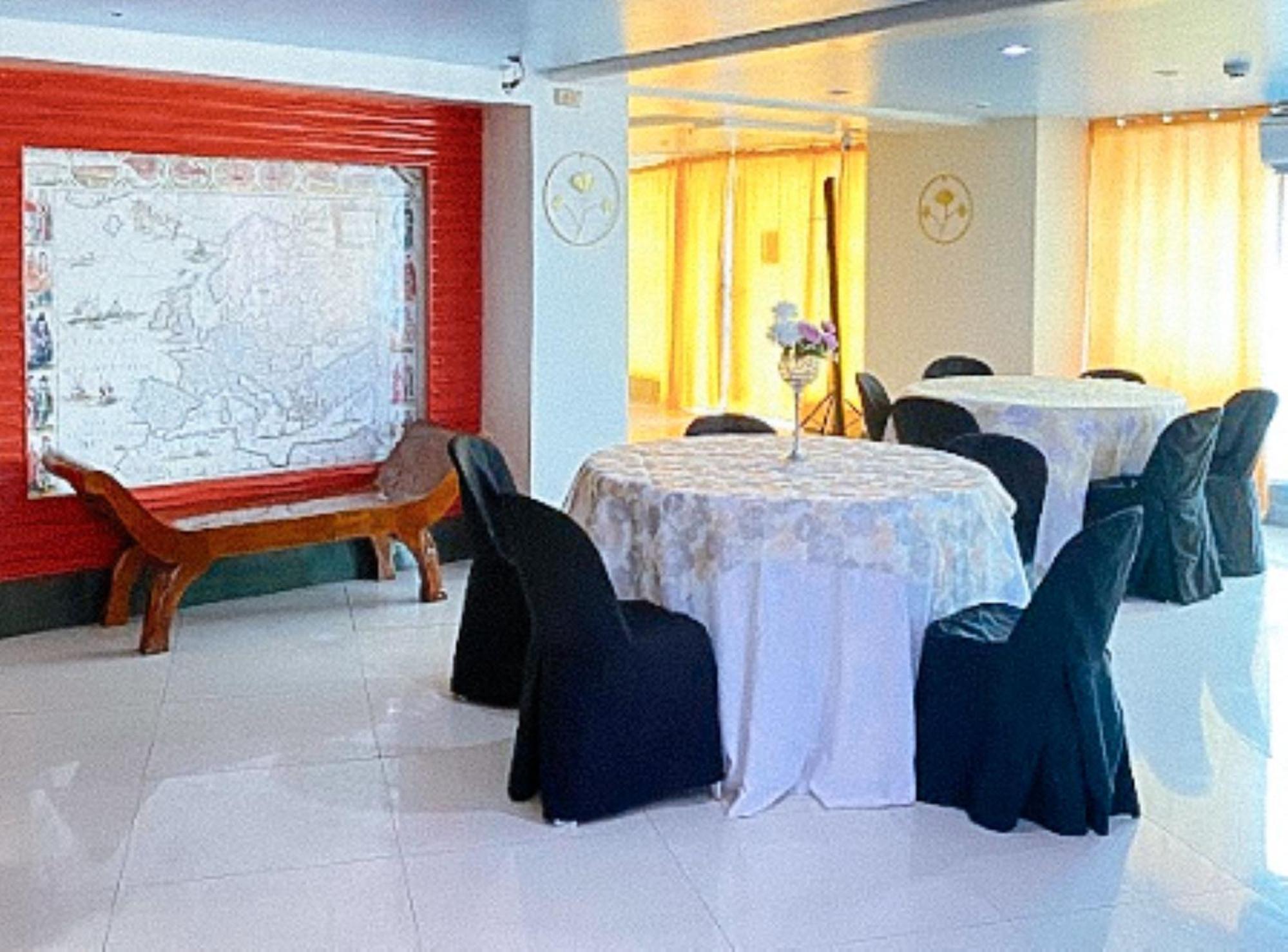 Villa Rosita Hotel Naga City By Reddoorz Zewnętrze zdjęcie